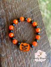 Load image into Gallery viewer, Spooky- Jack-o’-lantern bracelet