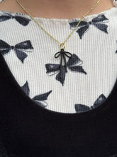 Load image into Gallery viewer, Shine- Bow necklace