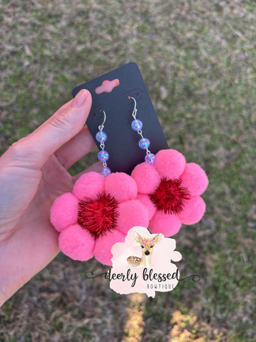 Loved- Valentine Daisy earrings