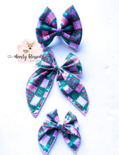 Load image into Gallery viewer, Christmas- Be the light bows