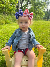 Load image into Gallery viewer, USA- Stars &amp; Stripes puff bows